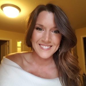 Meet your Posher, Karis